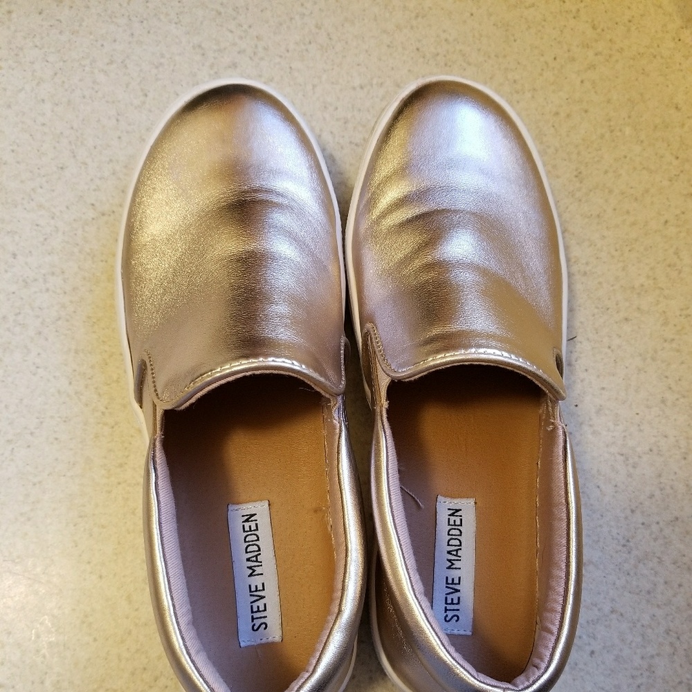 Steve Madden rose gold slip ons